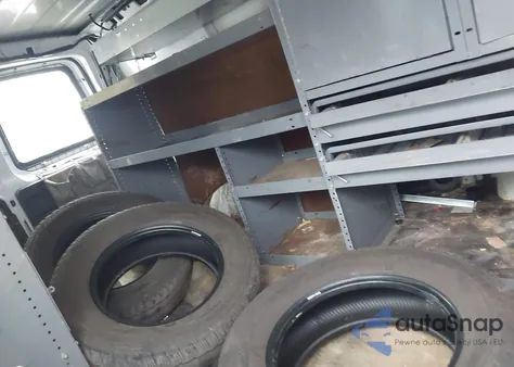 2005 Chevrolet Express z USA, uszkodzony, nr VIN 1GCGG25V251237813